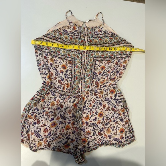 Lavender Brown Floral Patterned Sleeveless Romper Size medium - Picture 3 of 6